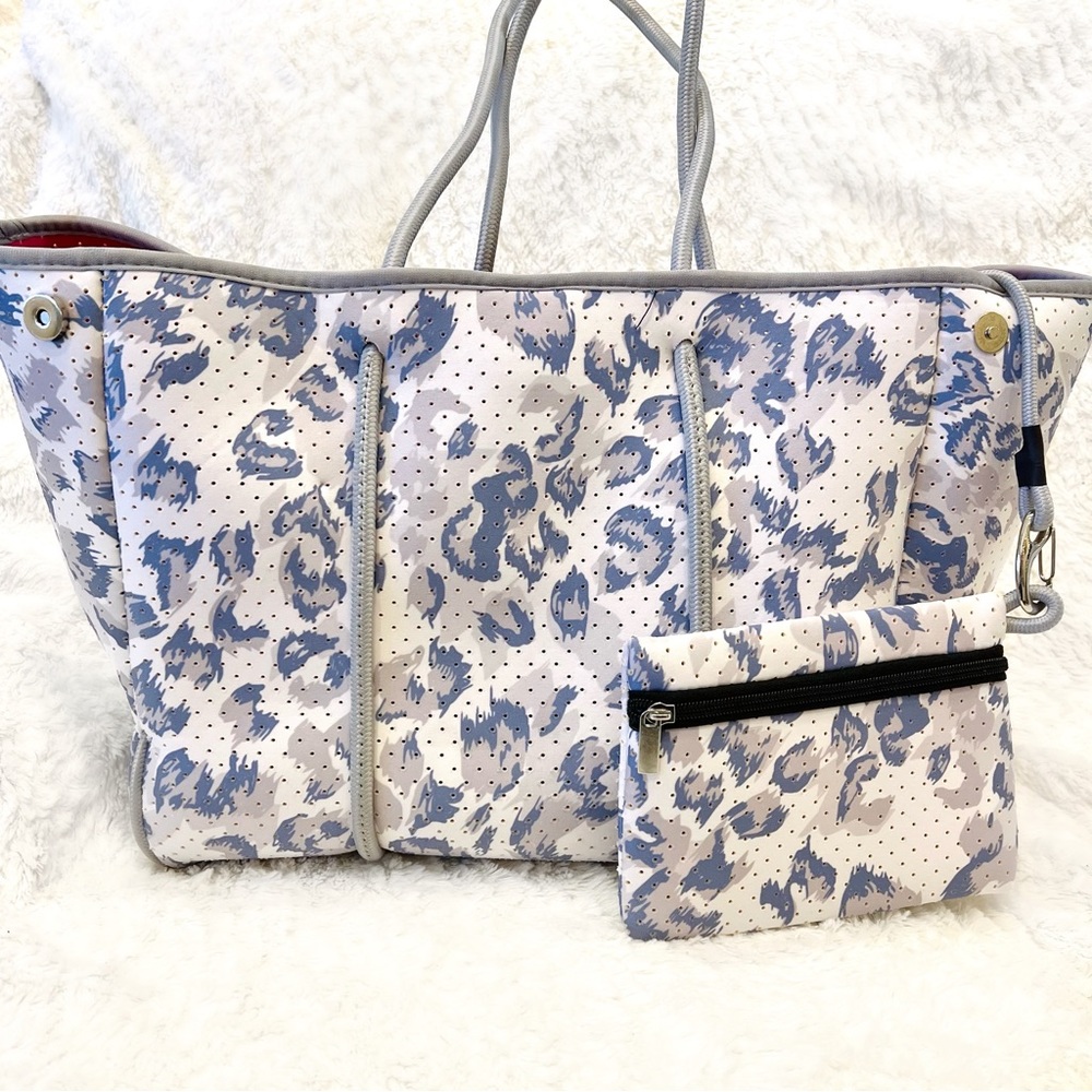 TRENDING | Lady Lilac Neoprene Tote